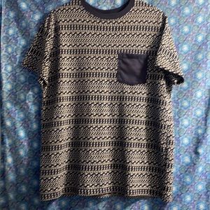 Almost new Massimo supply company men’s large breast pocket T-shirt!